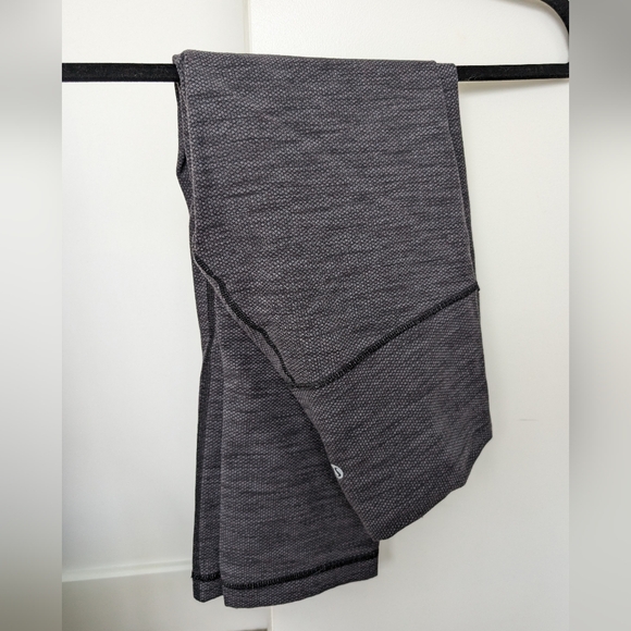 Lululemon Gray Cropped Leggings Sz 8 Stretch - Picture 8 of 10
